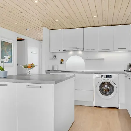Holiday home 4 Bedroom Awesome In Odder