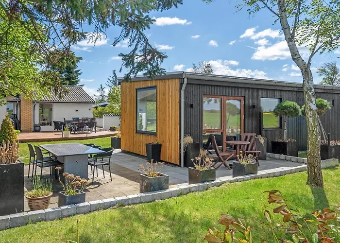 Four-bedroom In Semesterbostad
