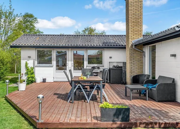 Four-bedroom In Semesterbostad *