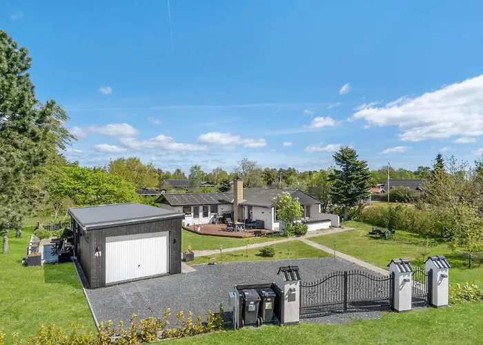 Four-bedroom In Vakantiehuis